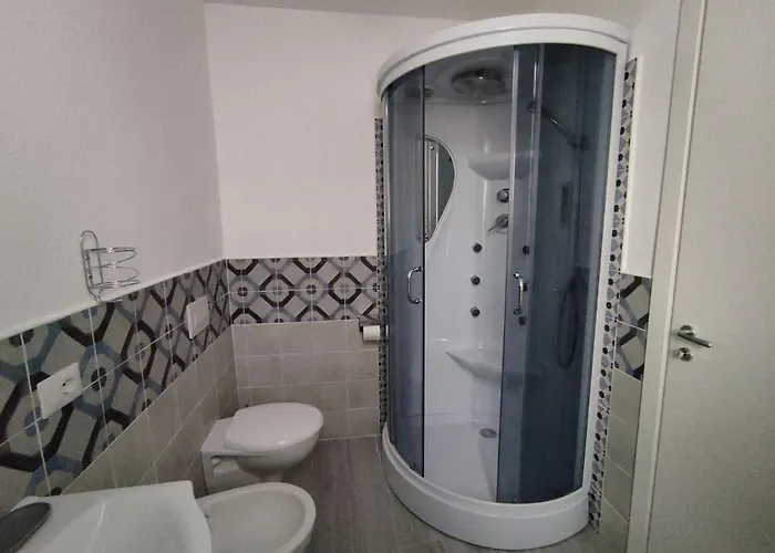 I Krotoniati 3* קרוטונה