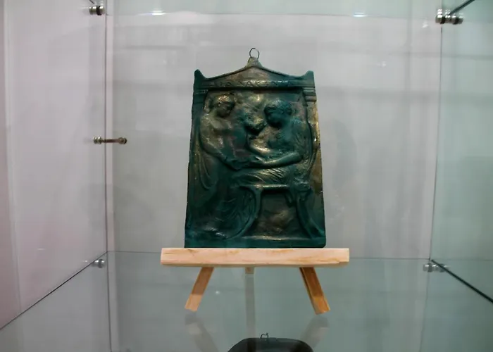 לינה וארוחת בוקר I Krotoniati 3*