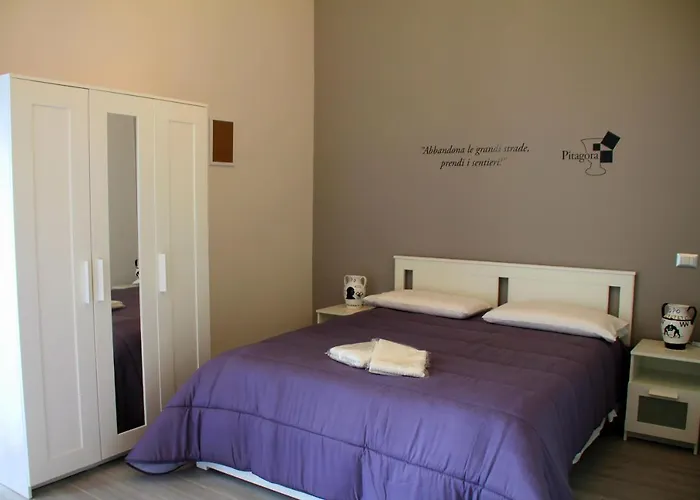 I Krotoniati Alojamento de Acomodação e Pequeno-almoço 3*